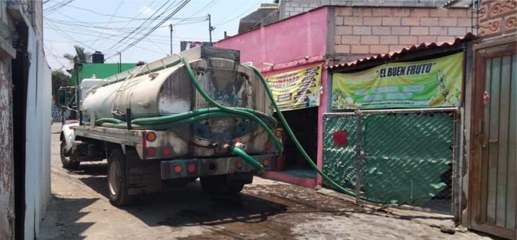 Continúan los Apoyos de Agua Potable Para el Barrio de Texcalpan