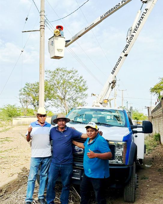 Realizan Mantenimiento y Reparación de Luminarias en Yecapixtla