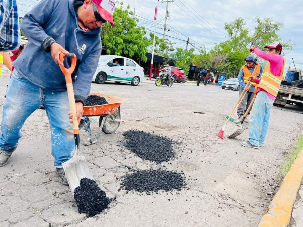 Relleno de Baches Av. Principal Cuautla-Axochiapan