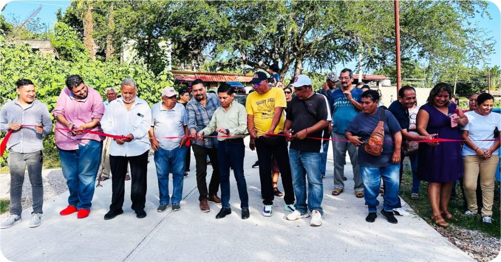 Inauguró Pavimentación de la Calle Tequesquitengo, Alan M.G.