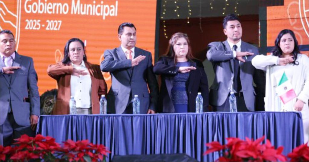 Esaud Mendoza Solís Tomó de Protesta como Presidente Municipal Constitucional de Tetela del Volcán