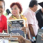 Atendió Ray a Graduaciones y Avanzó Obras