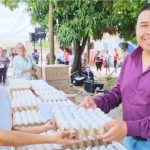 Entregó Marisol Romero Tapas de Huevo en Temoac