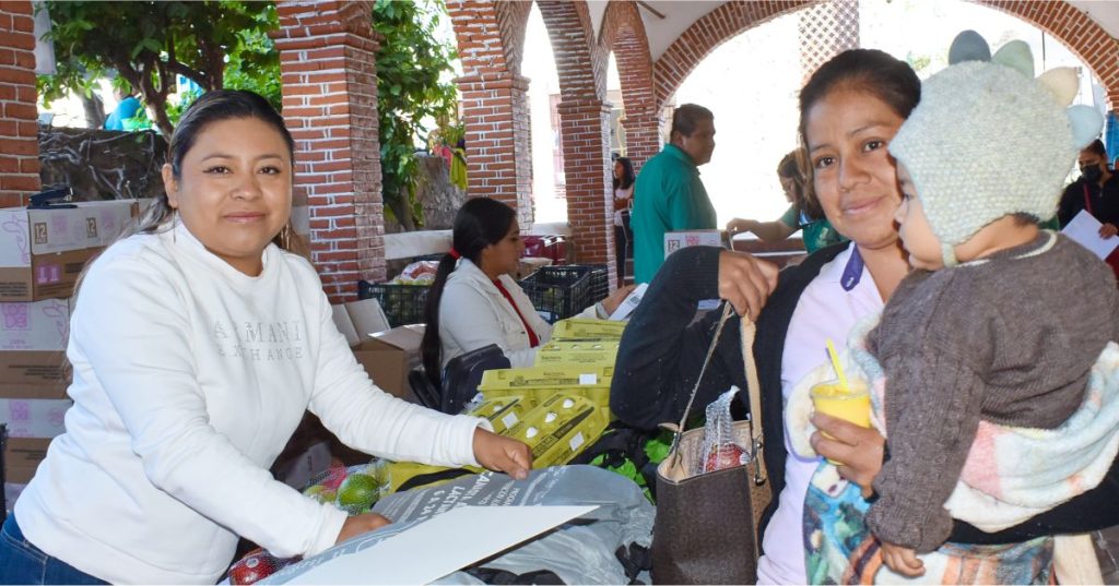 Entregó Despensas Marisol Romero