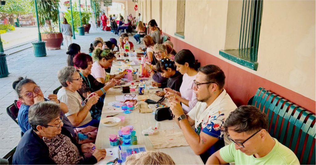 Talleres Gratuitos de Arte Huichol en Cuautla