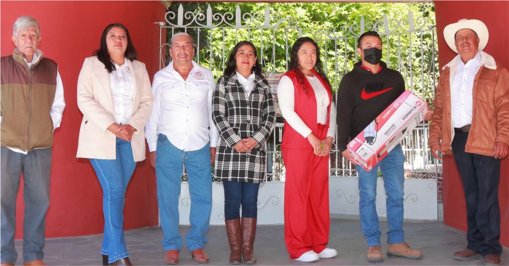 Recibió Primaria Mariano Rivapalacio Bomba de Agua