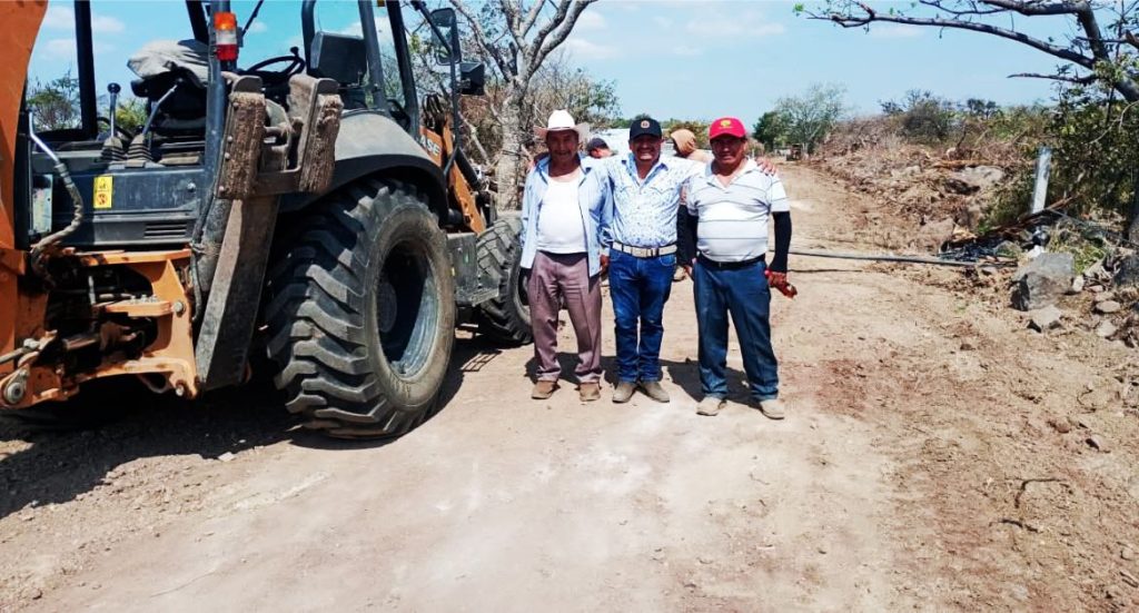 Ampliaron Caminos de Saca en Tlacotepec