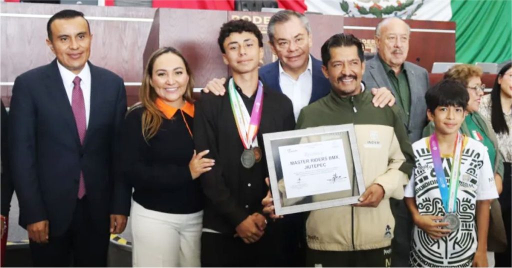Premian Trayectoria de Master Riders BMX