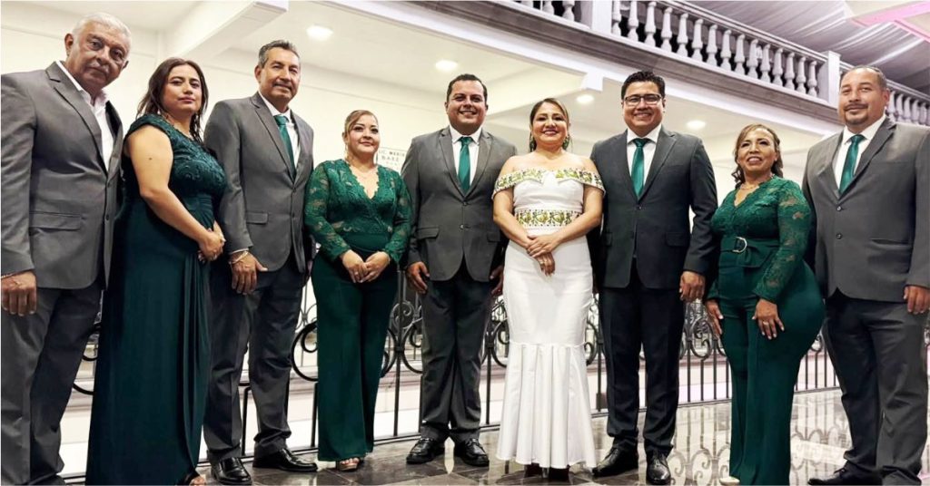 Celebró Ayala Grito con Verbena y Música